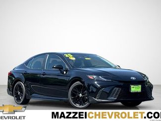 Used 2025 Toyota Camry SE FWD video 1
