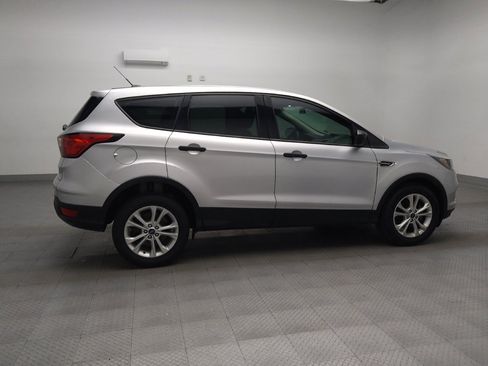 Used 2019 Ford Escape S image 10