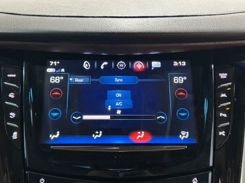 Used 2019 Cadillac Escalade ESV Luxury AWD/4WD image 8