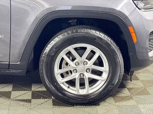 Certified 2023 Jeep Grand Cherokee Laredo X AWD/4WD image 24