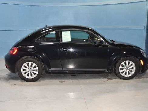 Used 2014 Volkswagen Beetle 2.5 image 17