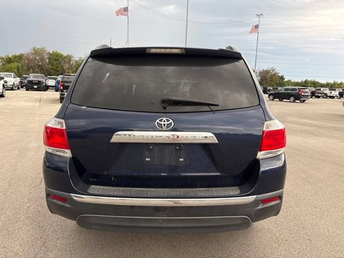 Used 2011 Toyota Highlander 2WD w/ Tech Pkg image 11