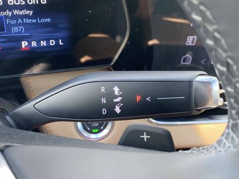 Used 2025 Chevrolet Equinox ACTIV w/ Safety and Technology Package FWD image 32