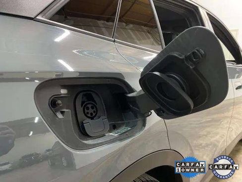 Used 2024 Volkswagen ID.4 S image 97