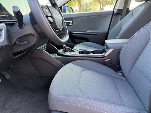 Used 2025 Kia K4 FWD image 29
