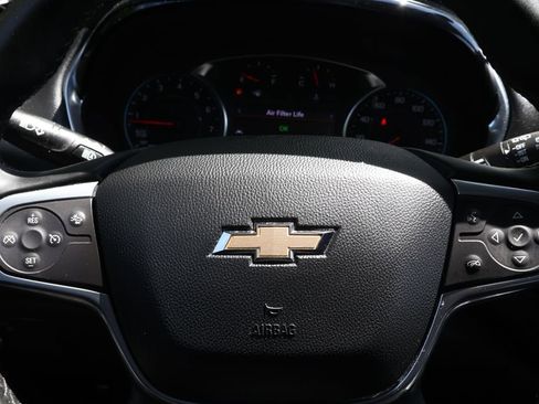 Used 2023 Chevrolet Traverse LT AWD/4WD image 30