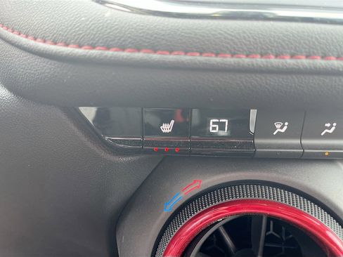 Used 2025 Chevrolet Blazer RS FWD image 21