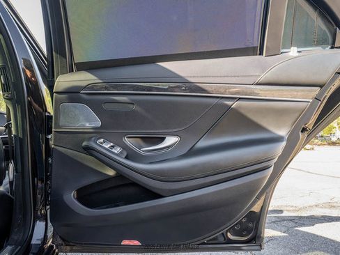 Used 2020 Mercedes-Benz S 560 Sedan image 46
