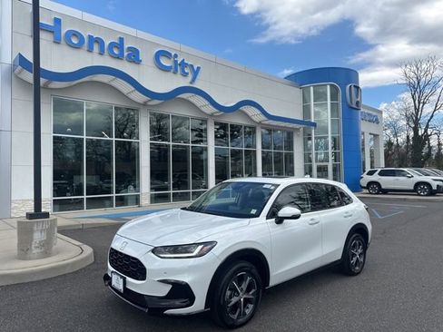 Used 2023 Honda HR-V EX-L image 2