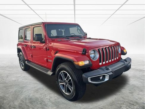 Used 2023 Jeep Wrangler Unlimited Sahara AWD/4WD image 2