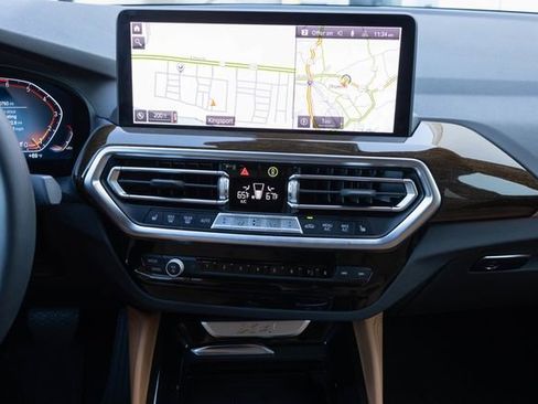 Certified 2025 BMW X4 xDrive30i AWD/4WD image 25