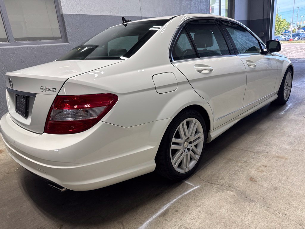 Used 2009 Mercedes-Benz C 300 Sedan image 7
