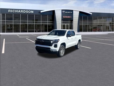 Used 2024 Chevrolet Colorado LT w/ LT Convenience Package II image 1