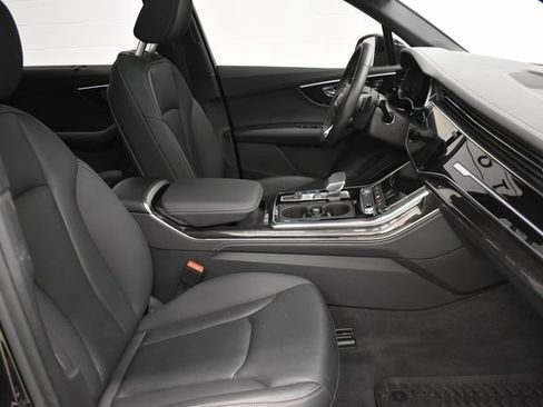 Used 2025 Audi Q7 3.0T Premium Plus image 21