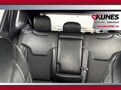 Used 2023 Jeep Compass Latitude AWD/4WD image 36