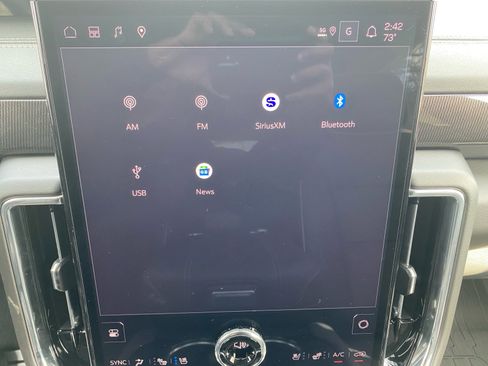 New 2026 GMC Yukon XL Elevation image 14