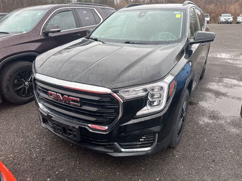 Used 2023 GMC Terrain SLE w/ Driver Convenience Package AWD/4WD image 5