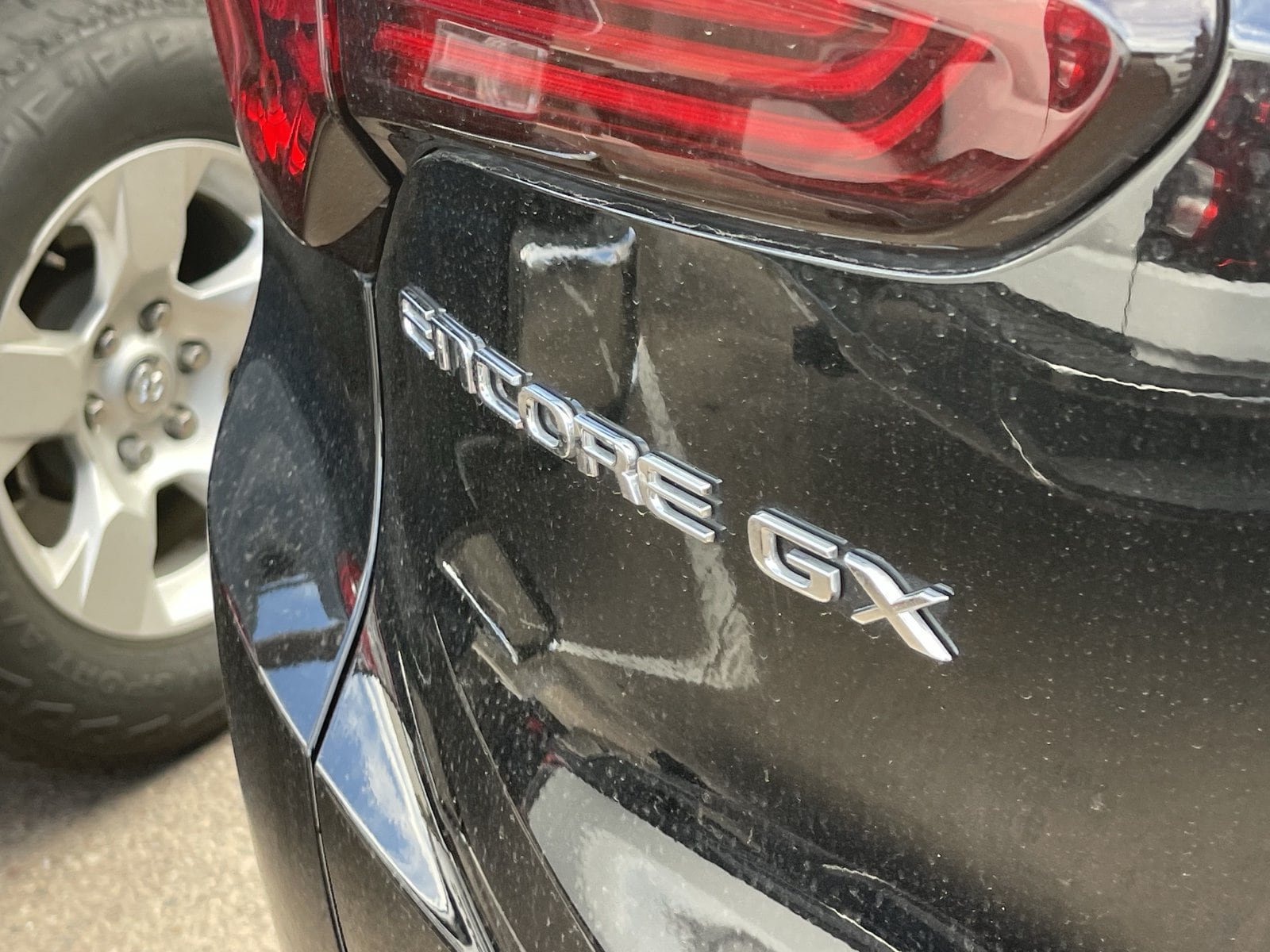 Used 2024 Buick Encore GX Sport Touring FWD image 7
