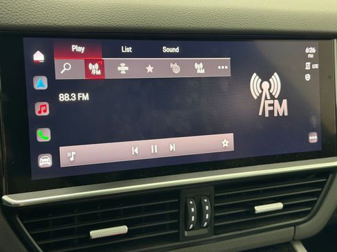Certified 2023 Porsche Cayenne AWD/4WD image 22