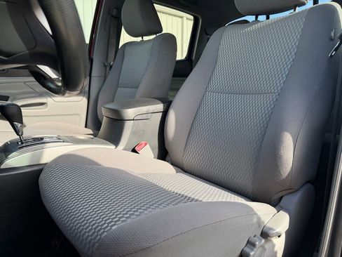 Used 2015 Toyota Tacoma PreRunner w/ SR5 Package image 15