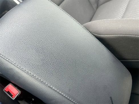 Used 2021 Jeep Grand Cherokee Laredo image 25