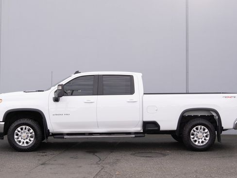 Used 2024 Chevrolet Silverado 2500 LT w/ Safety Package image 30
