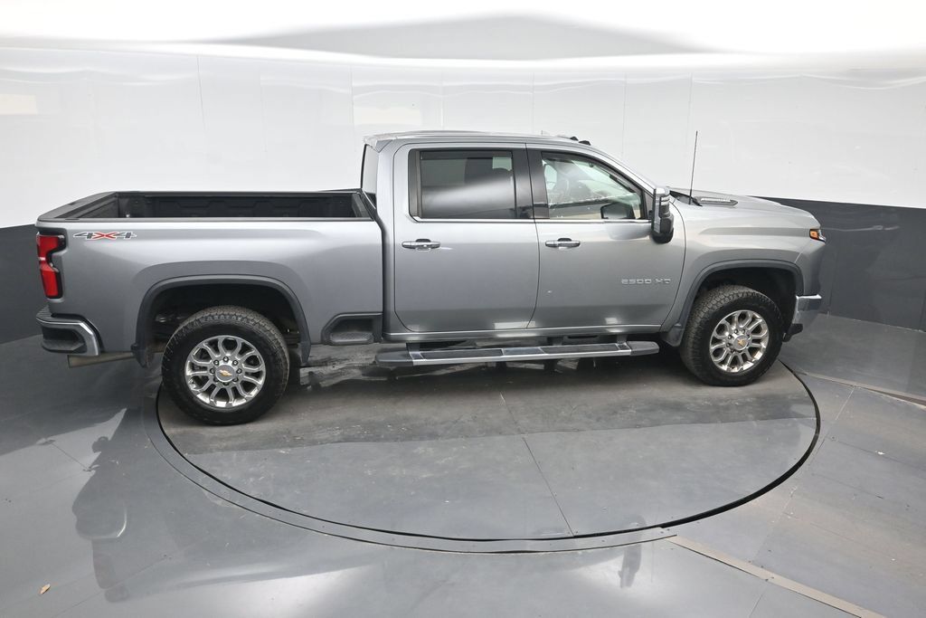 Used 2024 Chevrolet Silverado 2500 LTZ AWD/4WD image 22