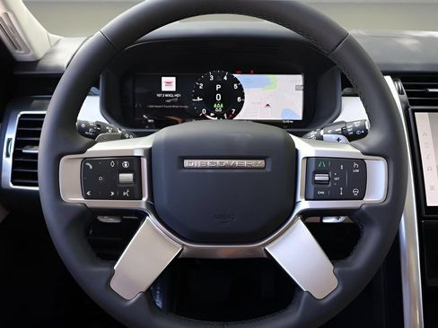 New 2025 Land Rover Discovery S AWD/4WD image 16