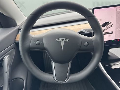 Used 2019 Tesla Model 3 Standard Range Plus image 15