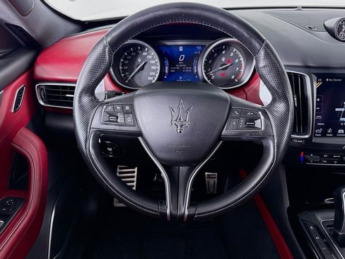 Used 2018 Maserati Levante GranSport image 4