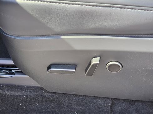 Used 2023 Tesla Model Y Performance image 15