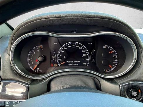 Used 2021 Jeep Grand Cherokee Overland AWD/4WD image 18
