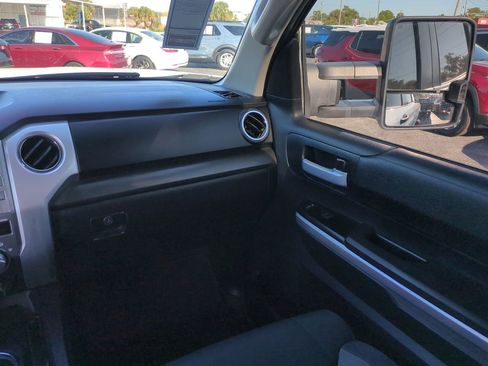 Used 2016 Toyota Tundra SR5 w/ SR5 Upgrade Package image 17