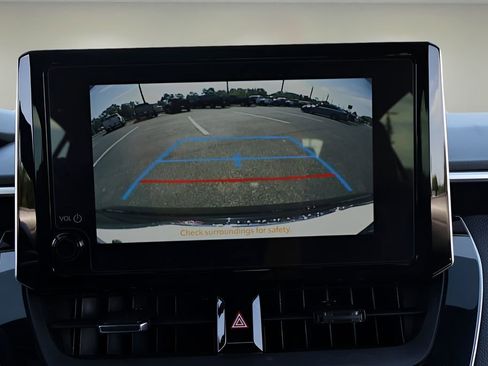 Used 2025 Toyota RAV4 LE AWD/4WD image 23