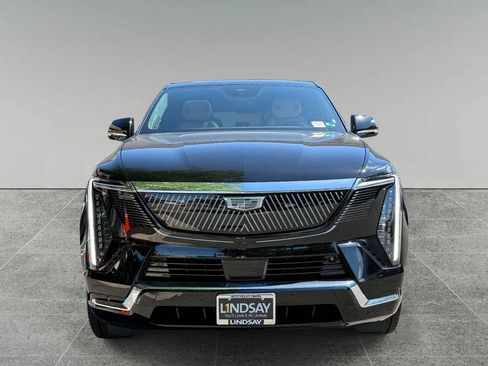 Used 2025 Cadillac Escalade IQ Luxury 2 AWD/4WD image 8