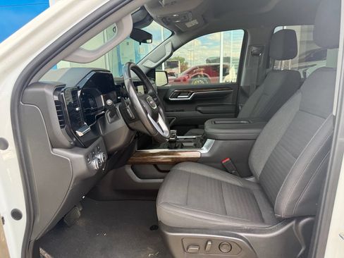 Used 2022 GMC Sierra 1500 Elevation w/ Preferred Package AWD/4WD image 18