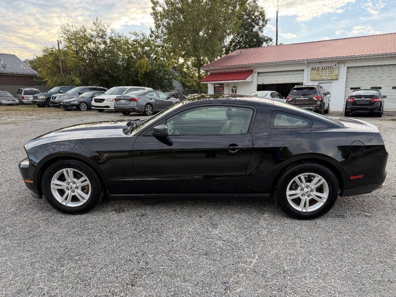 Used 2012 Ford Mustang Coupe RWD image 6