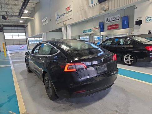 Used 2019 Tesla Model 3 Standard Range Plus RWD image 4