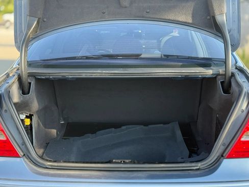 Used 2004 Mercedes-Benz E 500 4MATIC Sedan image 28