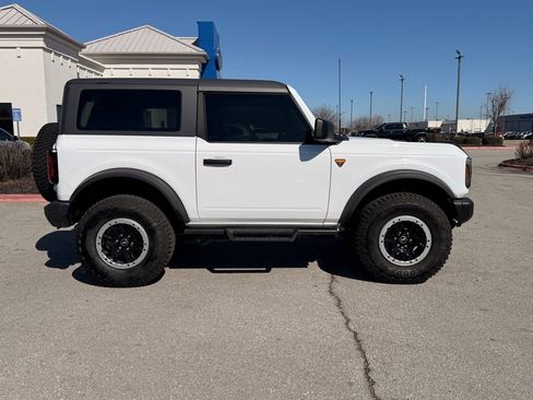 Used 2023 Ford Bronco Badlands w/ Sasquatch Package image 8