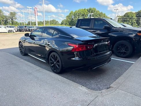 Used 2016 Nissan Maxima SR w/ Interior Lighting Package FWD image 3