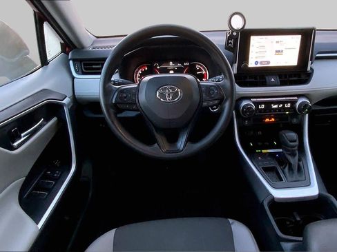 Used 2025 Toyota RAV4 XLE FWD image 6