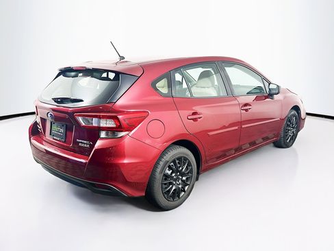 Used 2017 Subaru Impreza 2.0i image 9