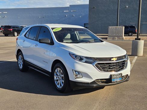 Certified 2020 Chevrolet Equinox LS w/ LS Convenience Package FWD image 7