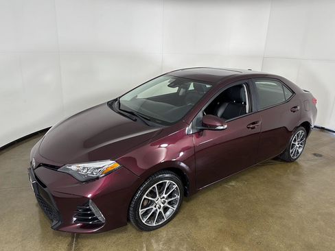 Used 2017 Toyota Corolla SE 50th Anniversary FWD image 17
