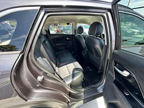 Used 2019 Kia Niro S Touring FWD image 15