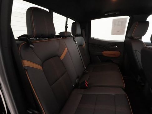 Used 2025 GMC Canyon AT4 image 21