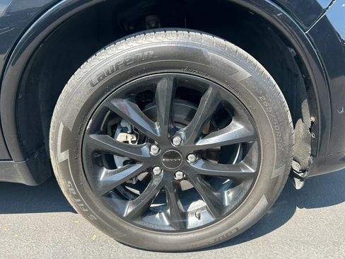 Used 2018 Dodge Durango R/T w/ Technology Group AWD/4WD image 3
