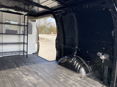 Used 2021 Chevrolet Express 2500 w/ Driver Convenience Package image 29