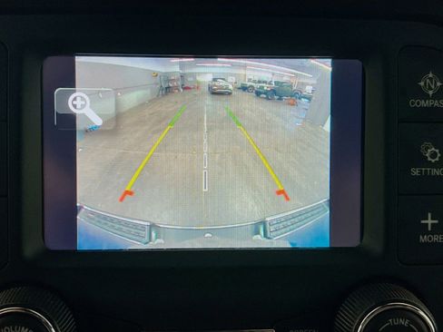Used 2022 RAM 1500 Big Horn AWD/4WD image 9
